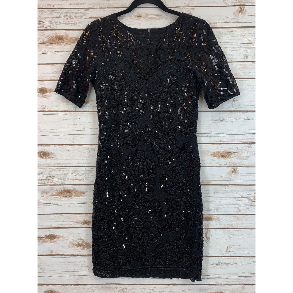 Black Short-Sleeved Knee-Length Sequin Dress